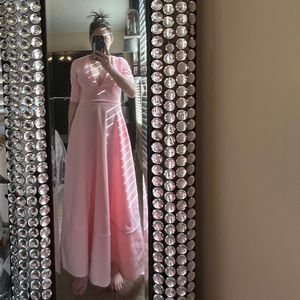 Medium pink dress with pockets